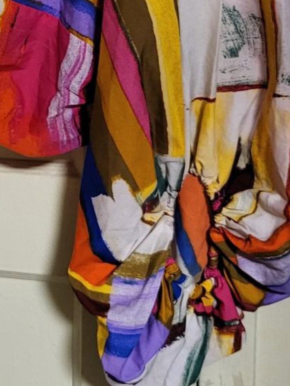 Beautiful Multi Color Top Size L - Picture 4 of 4